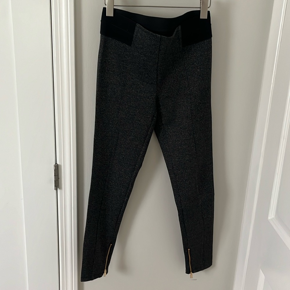 Ann Taylor dark marbled grey leggings in size Small with gold zipper detail